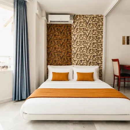 Solmate, Sea Views Walk Pool Balcony Parking Apartament *